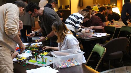 team-building-animation-lego