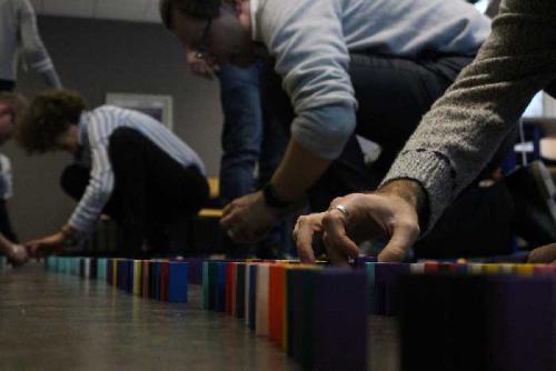 team-building-domino-3